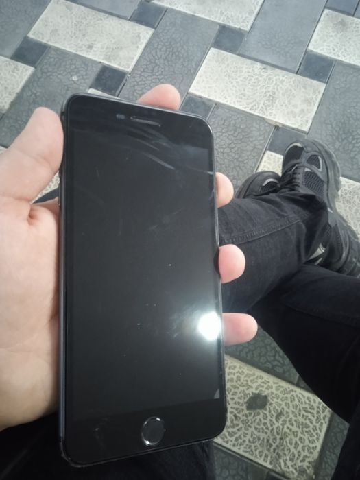 Iphone 8 plus holati yahshi