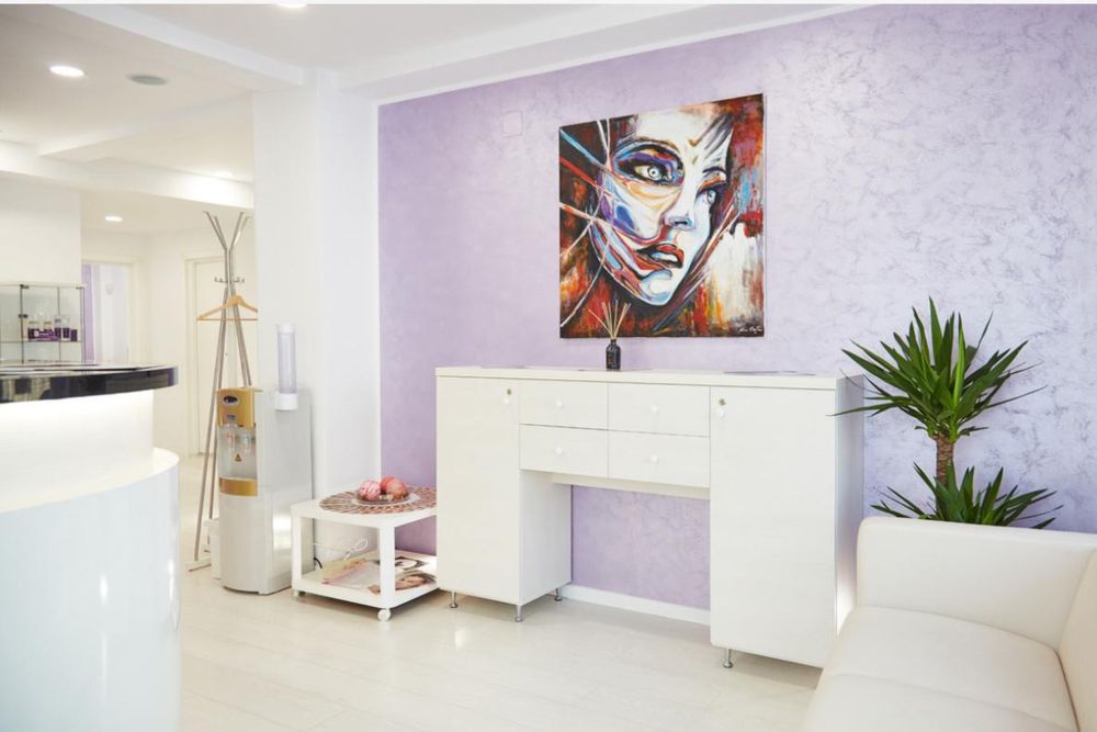 Se vinde afacere cu portofoliu de clienti.Salon de cosmetica .
