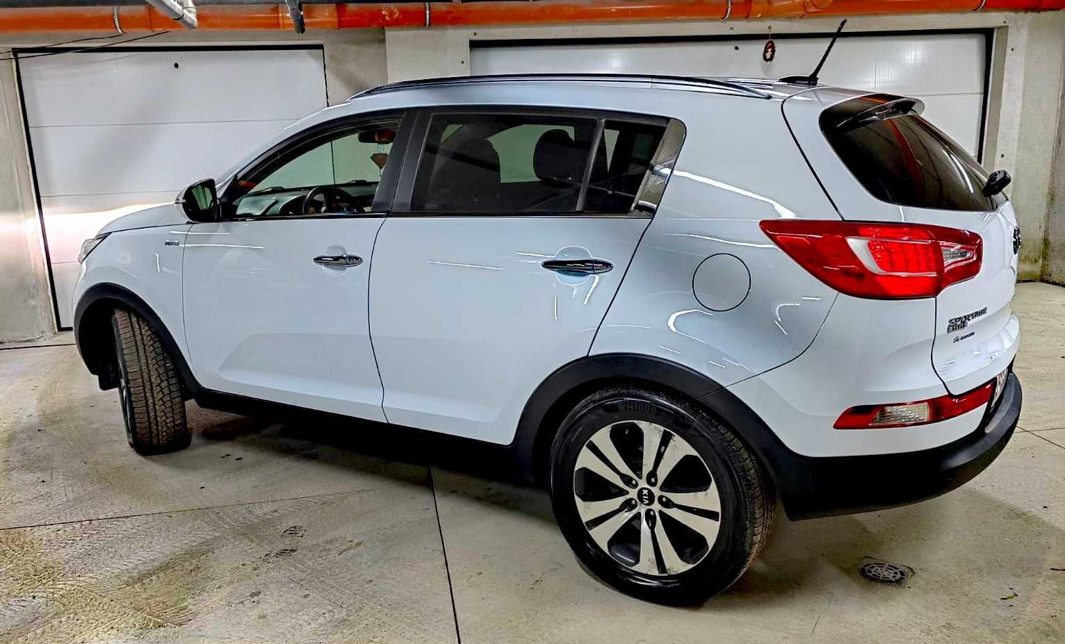 Kia (Кия) Sportage 2012 4x4 кожа