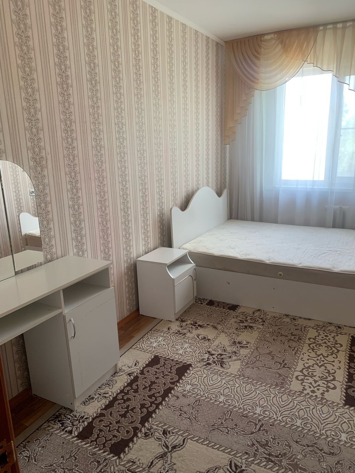 Продам 4х комнатную квартиру