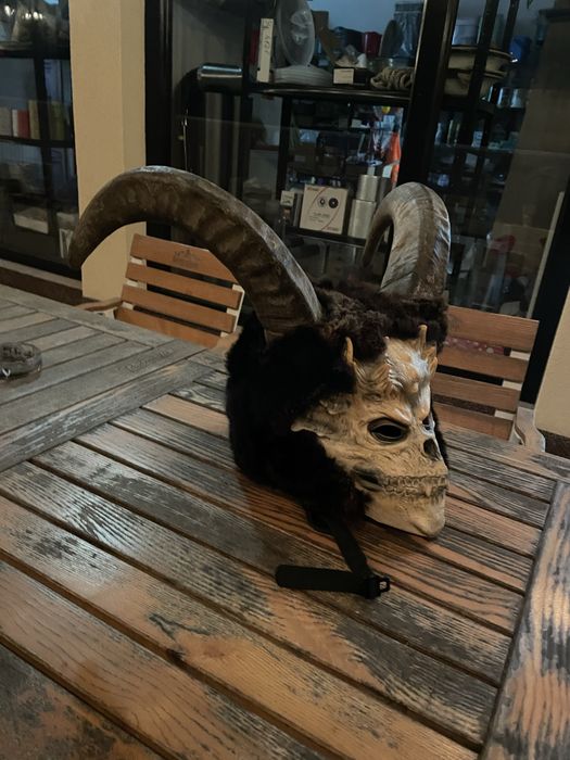 Masca krampus cu coarne de bivol