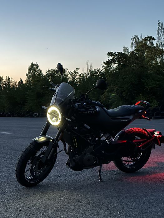 Husqvarna svartpilen 401