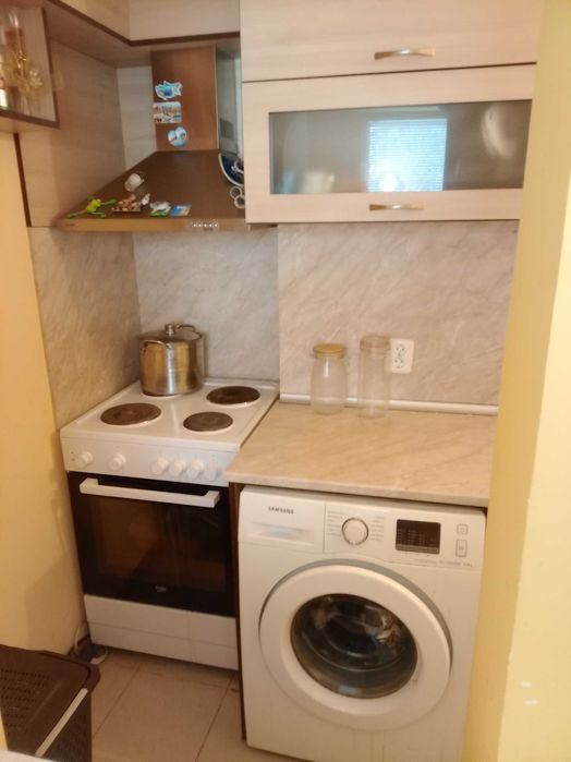 продава се 3-стаен апартамент в Ж.К. "Дъбника""