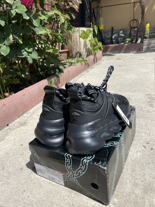 Versace Chain Reaction