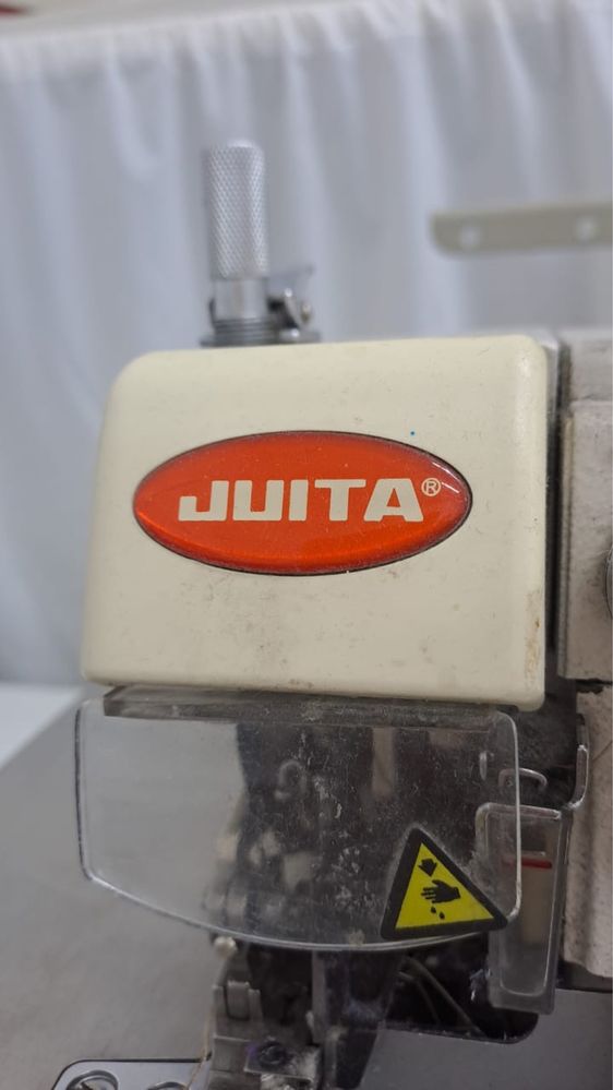 Швейная машина «Juita» оверлок