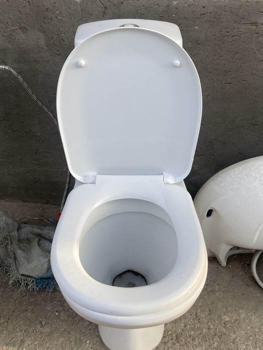 Унитаз б/у Хороший и долгоживучий