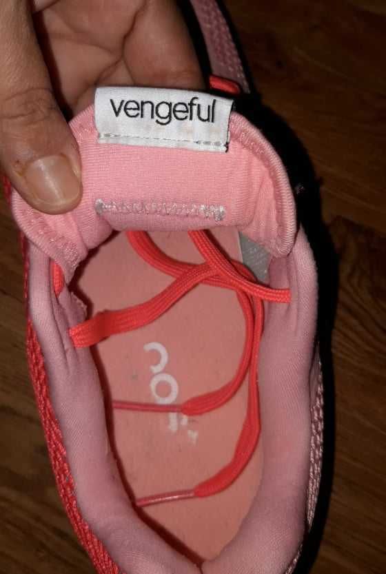Маратонки Adidas 37 номер