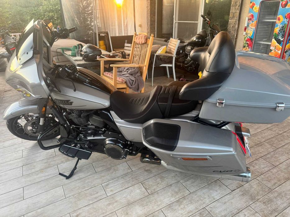 Harley Davidson STREET GLIDE CVO