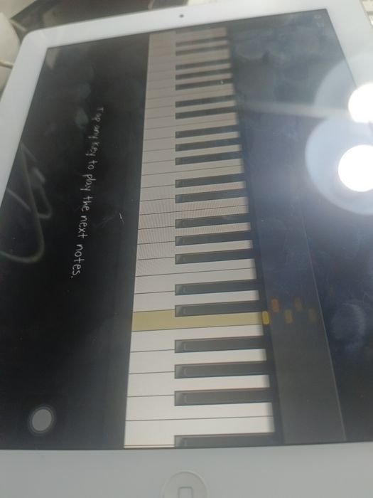 Айпад с закачены и играми