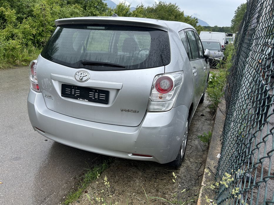 Toyota Verso Бензин 2012г ЗА ЧАСТИ!