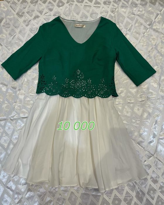 Женские вещи платья костюмы блузки