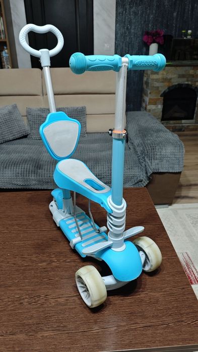 Trotineta cu scaunel