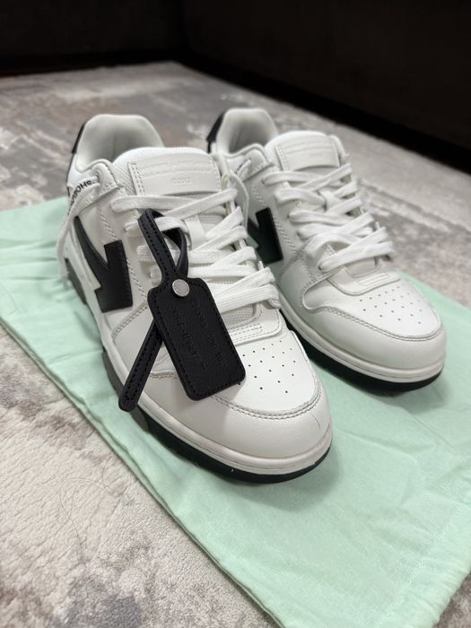 Off White Out of Office