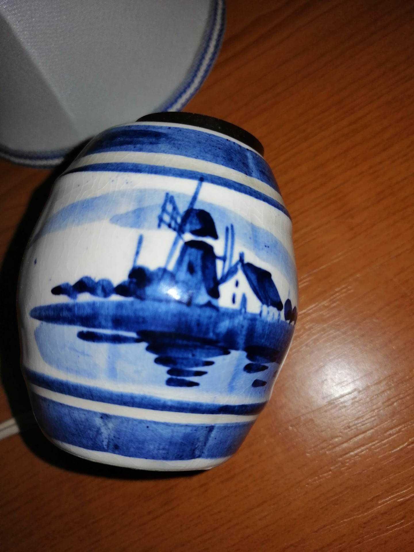 Lampa veioza vintage ceramica albastru cu abajur textil Delft Olanda