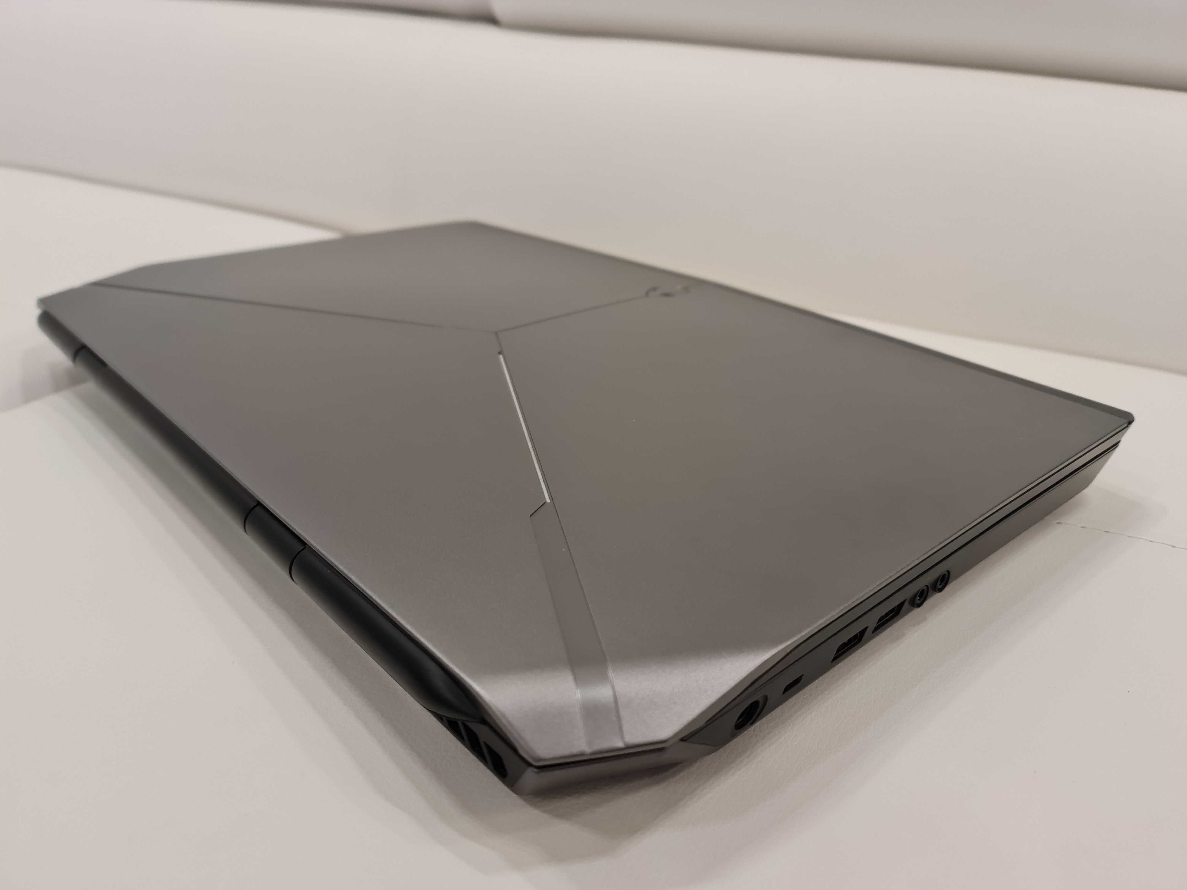 Laptop gaming ALIENWARE ,intel core i7 ,video 6 GB GTX ,17,3 inch