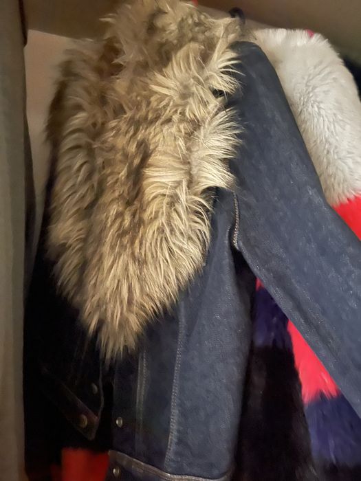 Geaca din blug GUESS