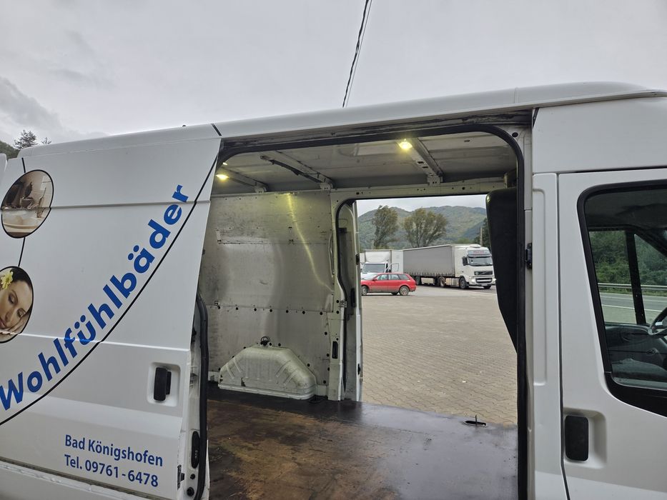 Ford Transit/3 locuri+marfa/2010/2.2-116cp/Aer condiționat