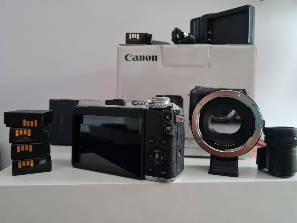 Canon M6 mirrorless la cutie ca Nou, Complet