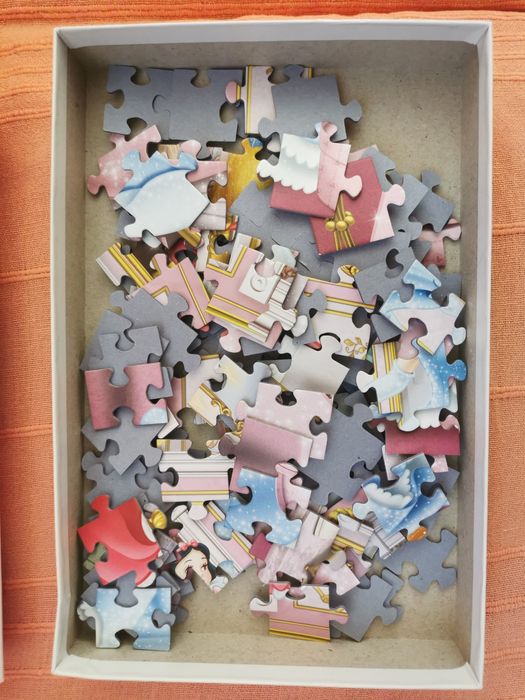 Puzzle prințese 100 piese