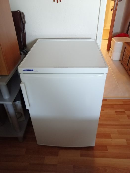 Малък хладилник LIEBHERR KT15340