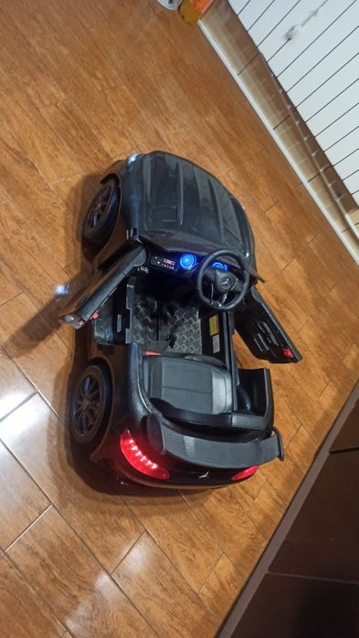 Masina electrica Mercedes