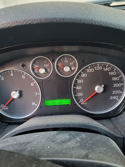 Ford Focus C Max 1.8 benzină.