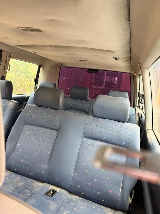 Vând Volkswagen caravelle