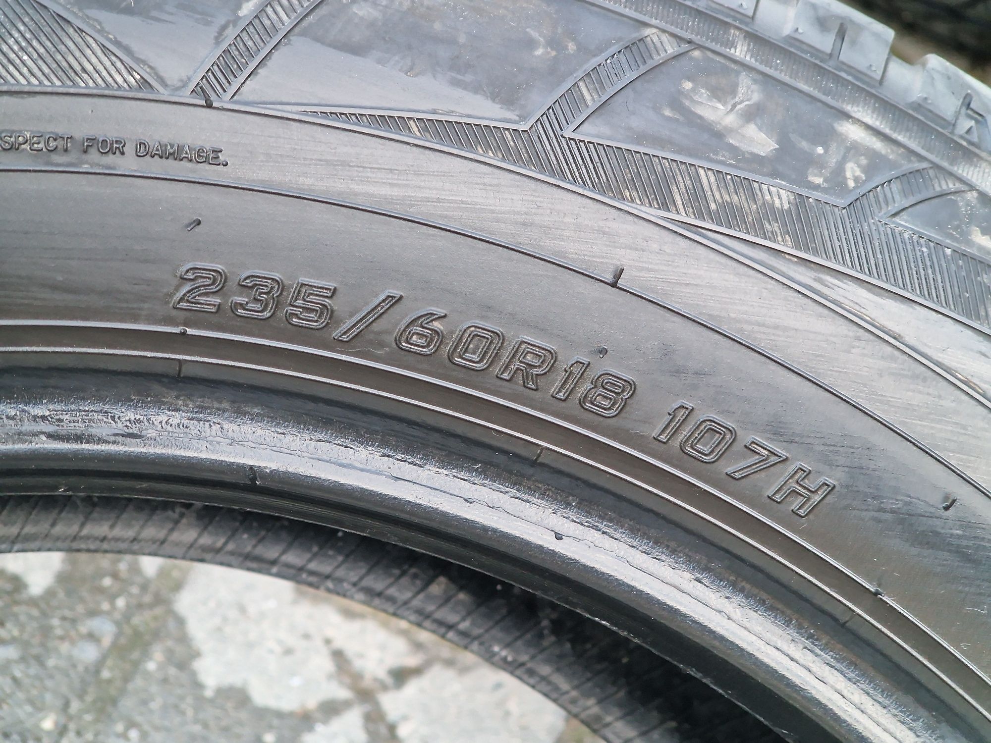 235 60  18 falken