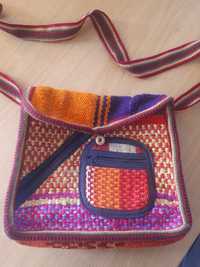 Плетена квадратна чанта от Перу