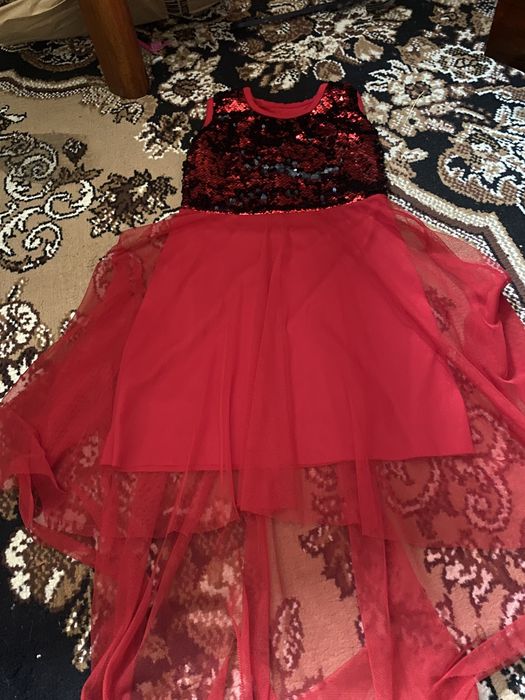 Rochie rosie cu paiete