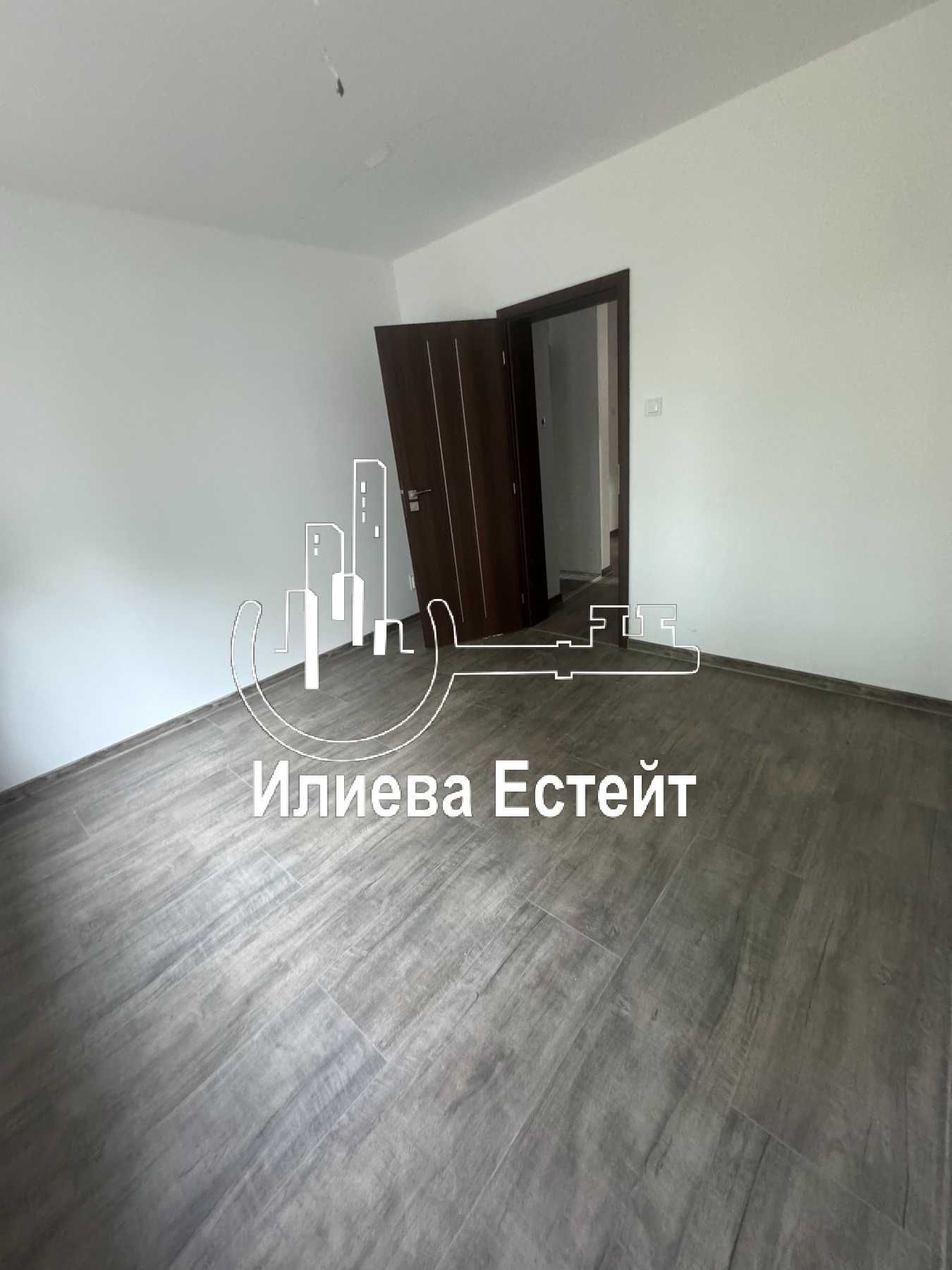 Продава АПАРТАМЕНТ 3-СТАЕН И КУХНЯ тухлен  в  гр.Димитровград