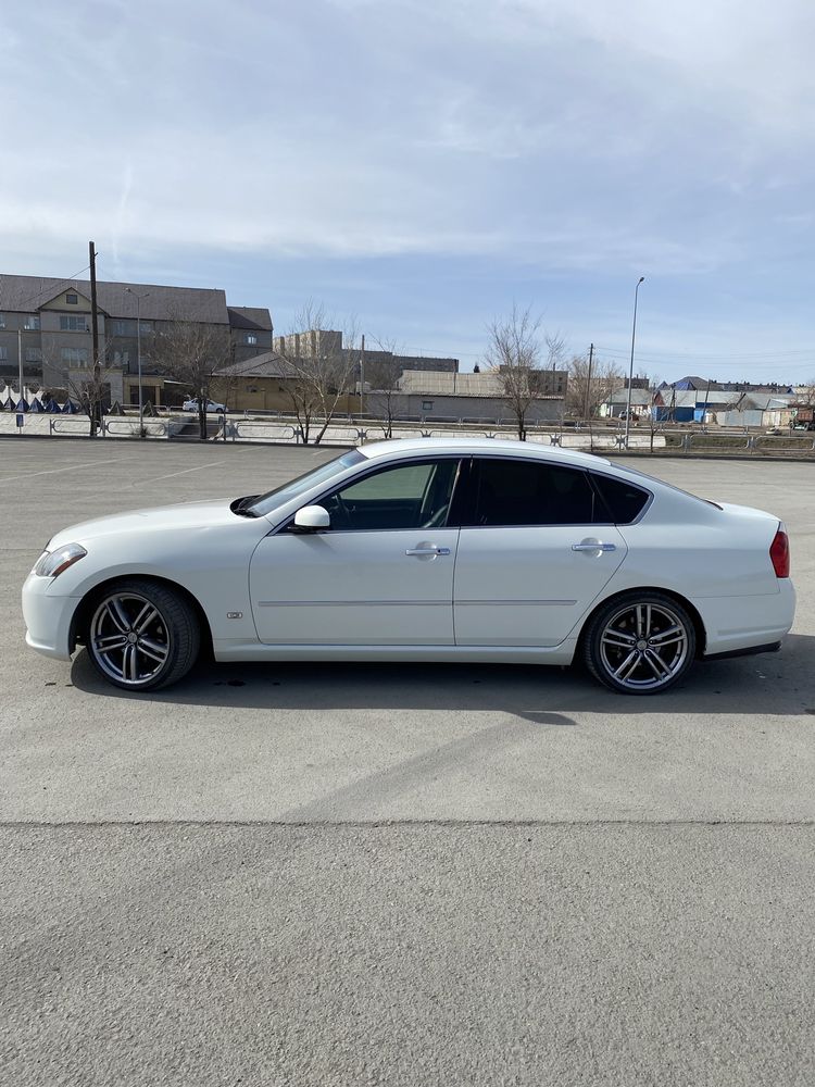 Nissan fuga infiniti gt