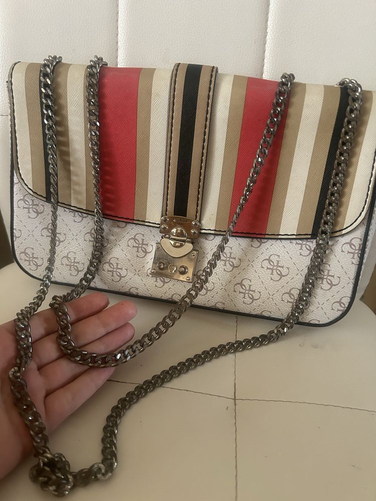 Дамска Чанта Guess