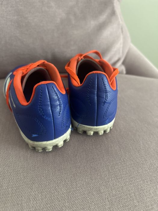 Ghete fotbal adidas predator