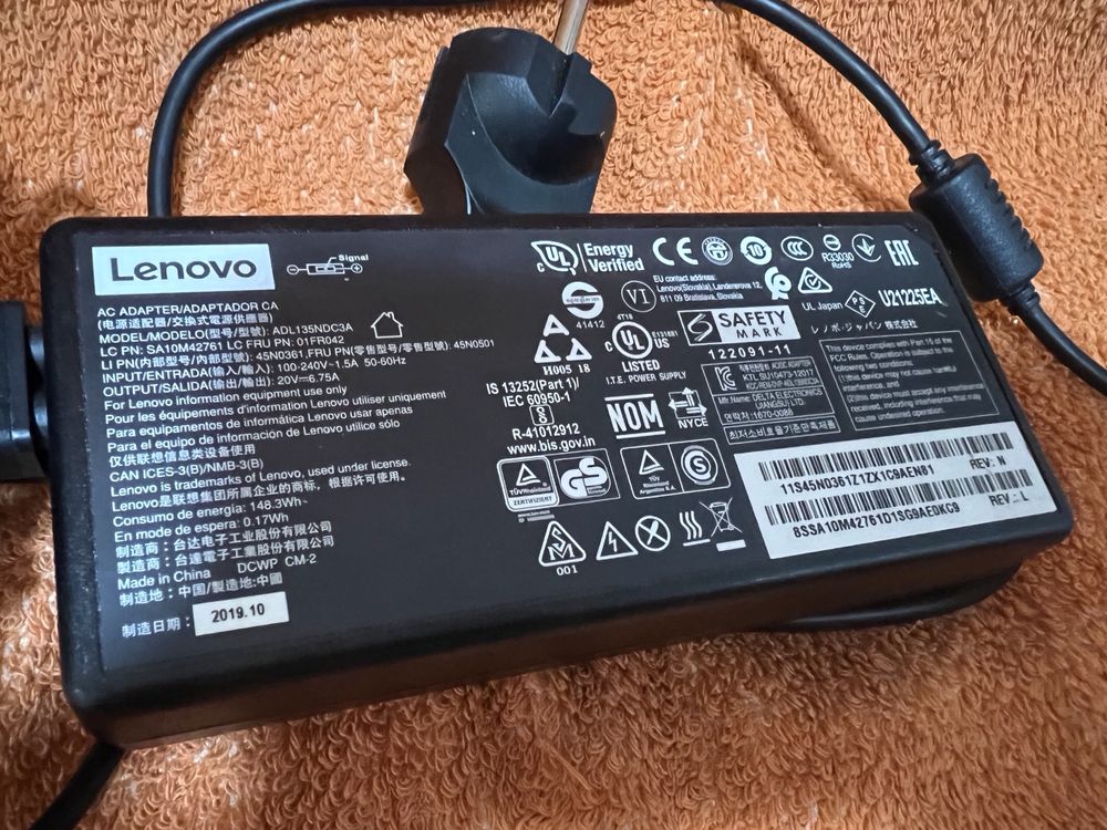 Incarcator Laptop Lenovo 135W 20v / 6,75 A Mufa Galbena Patrata