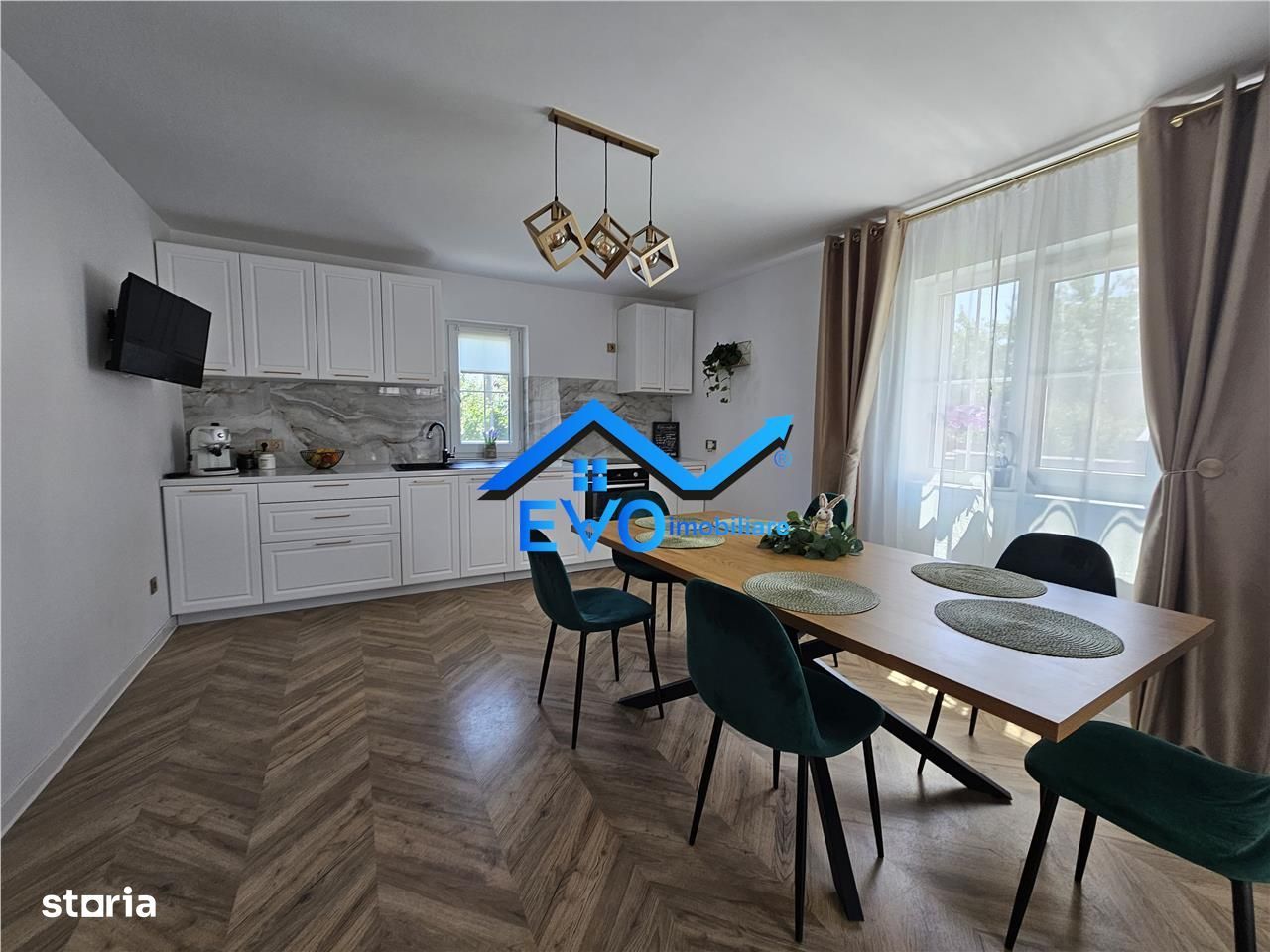 De vanzare vila cu 5 camere zona Astoria , Lunca Cetatuii , Iasi