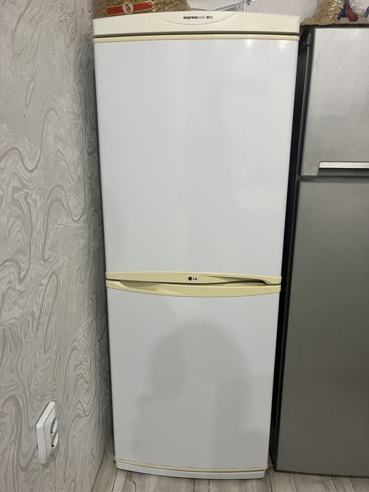 Продается холодильник