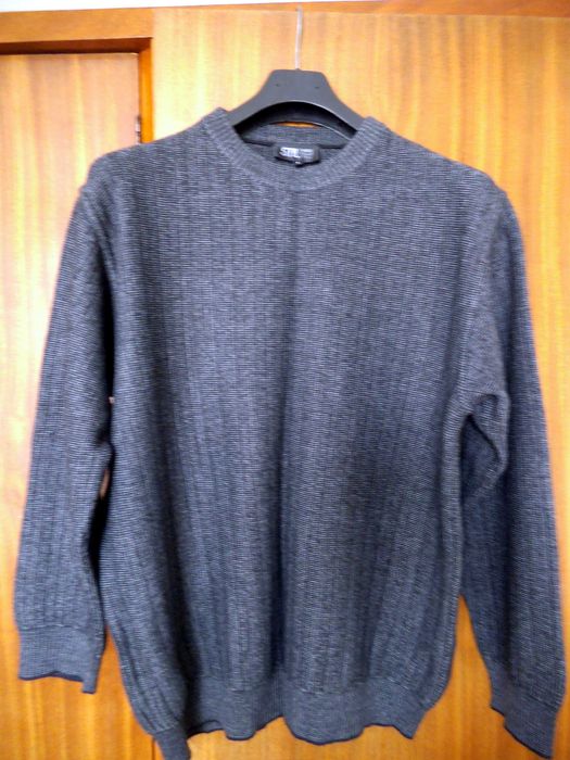 Мъжки пуловери - различни материи
