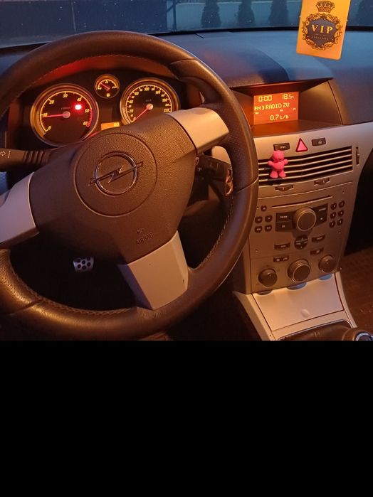 Vând opel astra 2005