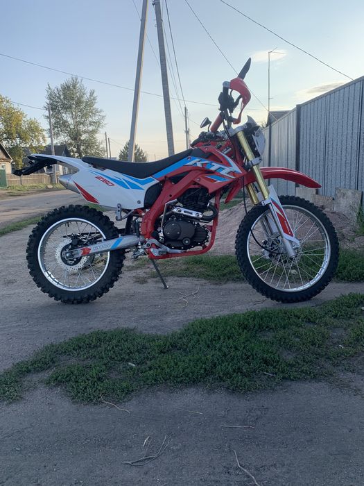 Продам эндуро 250 кубов