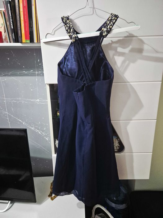 Официална рокля .