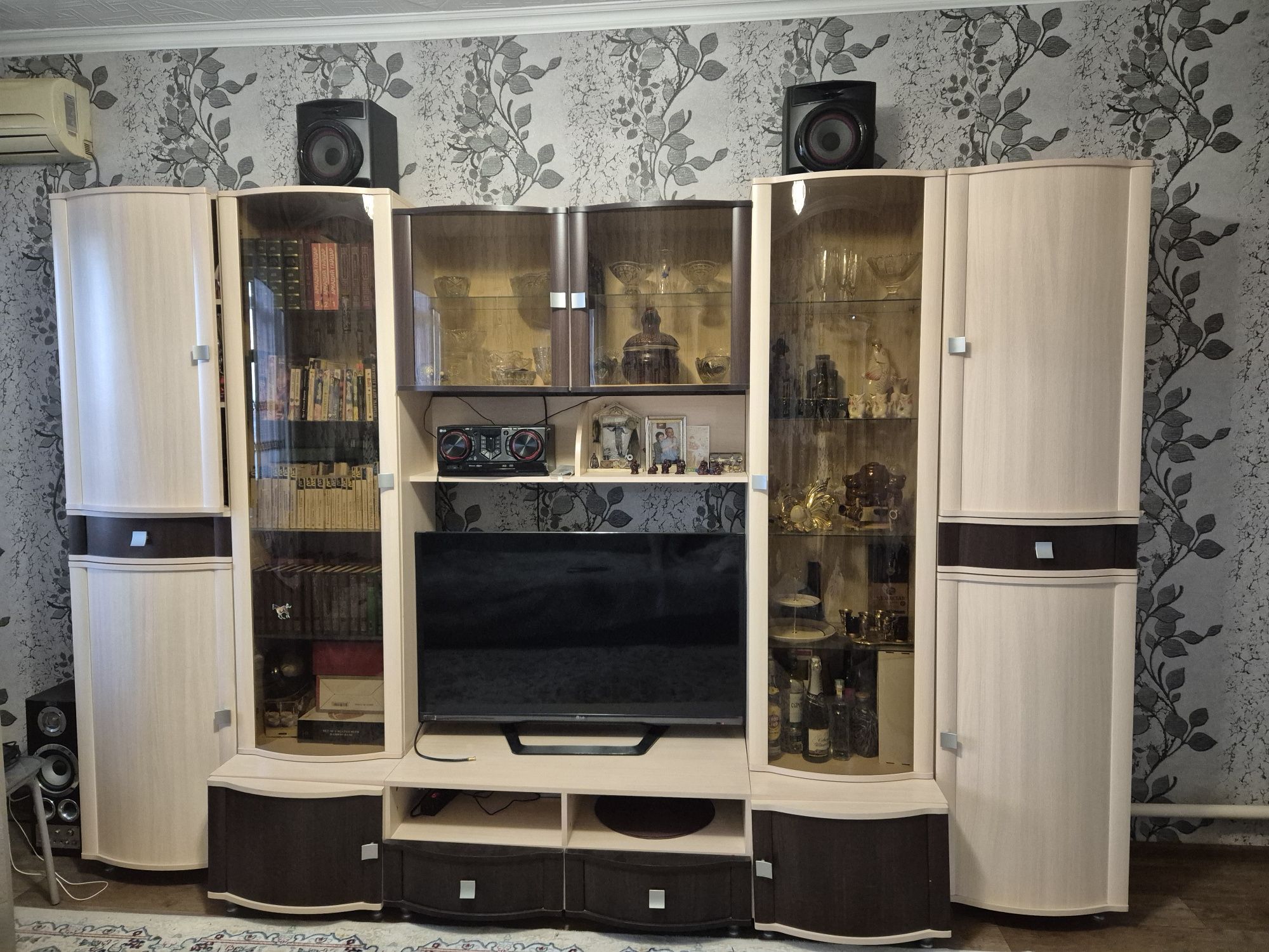 Продам стенку(горку)