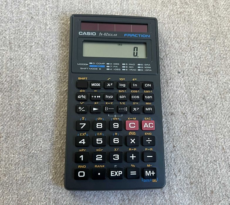 Calculator stintific Casio FX-82 Solar Fraction - perfect functional