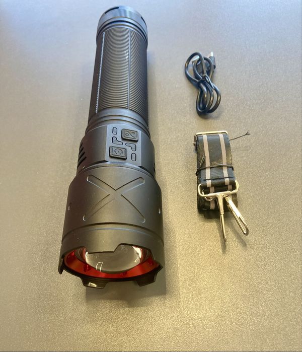 Фенер За Лов с Презареждаща се Li ion Батерия 15000mAh