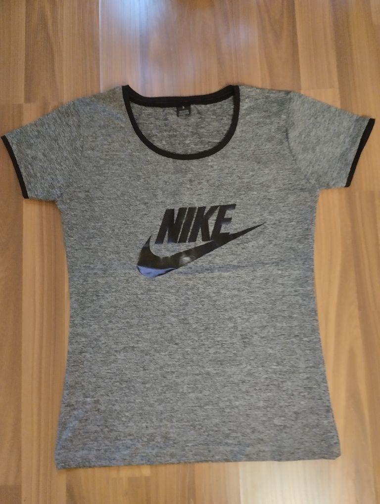 Дамски спортен екип NIKE