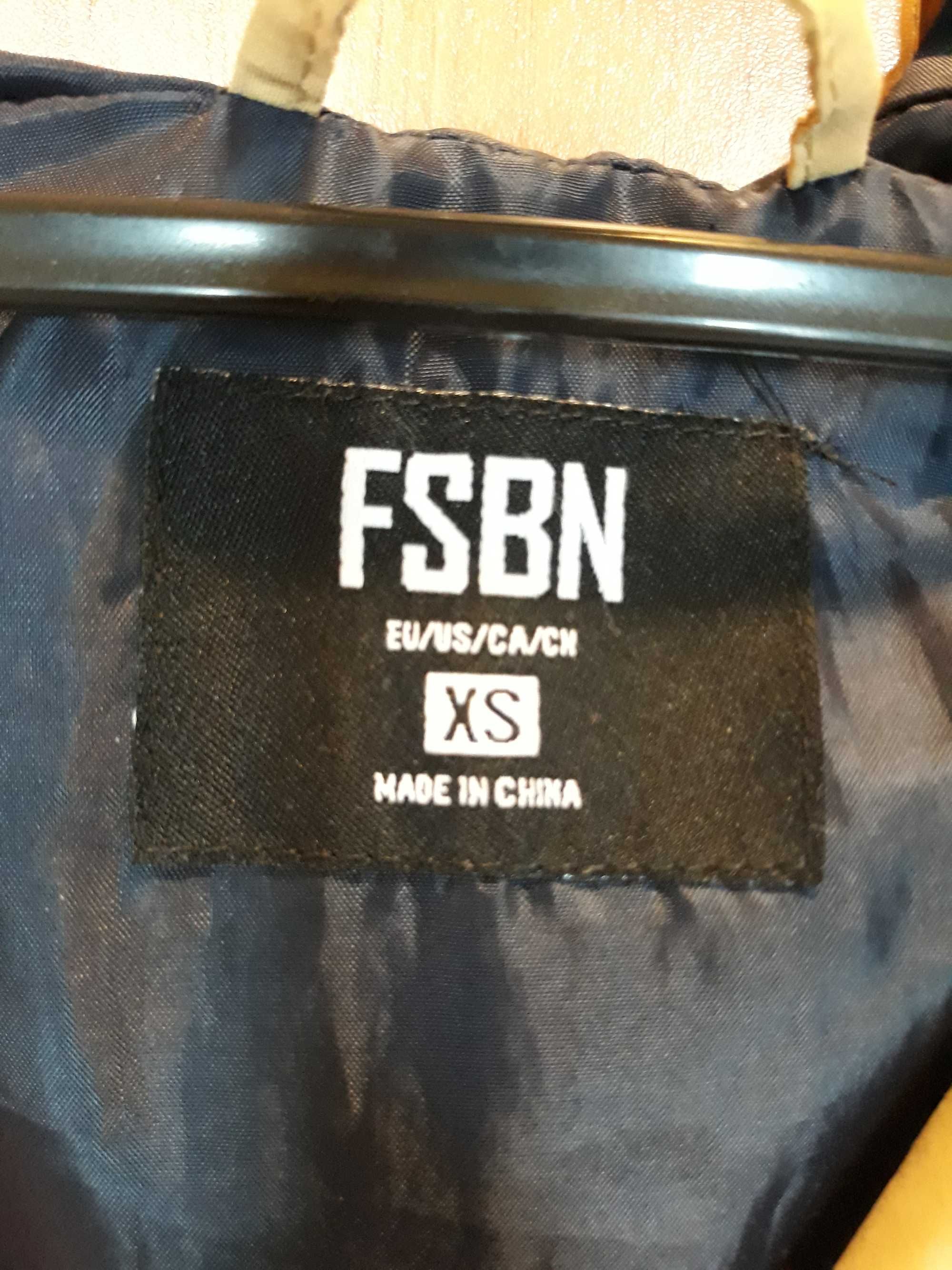 Есенно яке FSBN XS