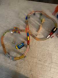 Circuit tren cu piese de lemn