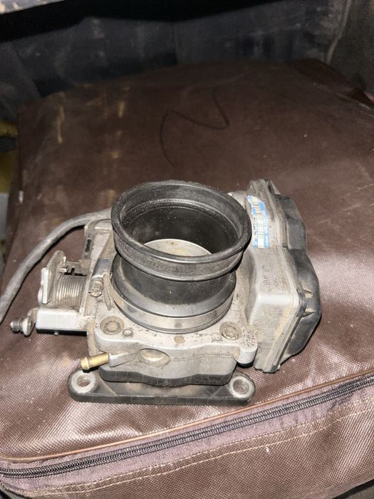 Продам рабочий дроссель на 111, 1,8 мотор