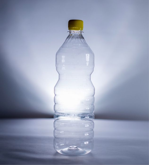 Flacoane/sticle PET, pet-uri 5, 2, 1 lt. Cantitate minima,12000 buc.