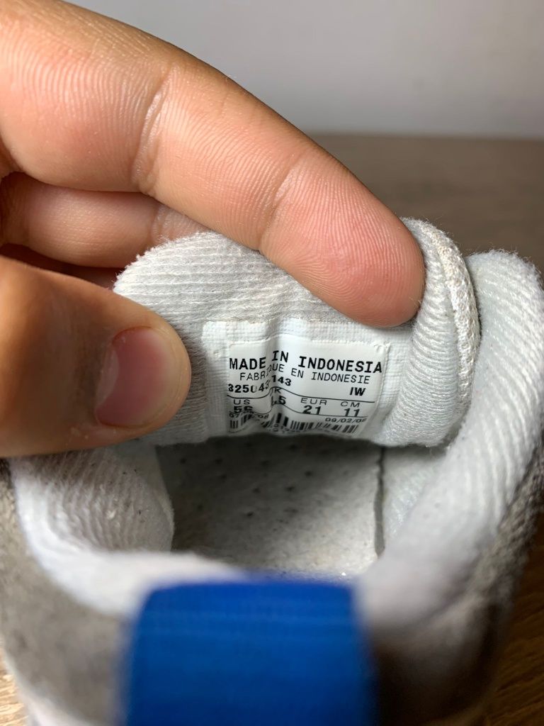 Nike mărime 21 alb cu gri